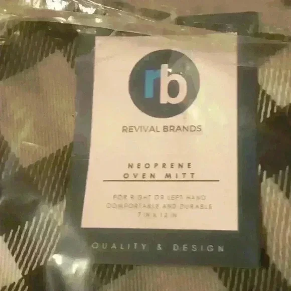 NWT - Revival Brands Neoprene Black & White Oven Mitt - Picture 3 of 10